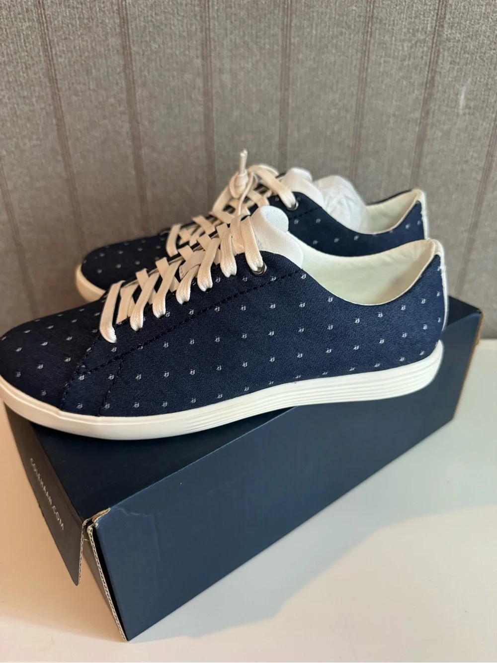 New Cole Haan Women Grand Crosscourt II Sneaker Pka Dot Chmbray Size 5.5